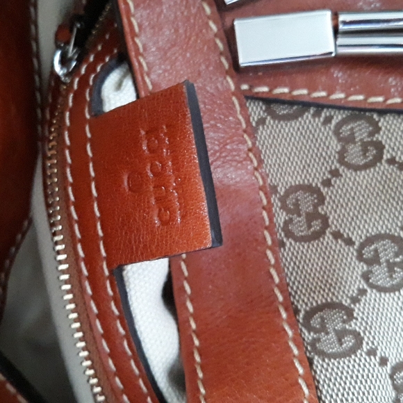 Gorgeous large authentic Guccu Hobo Bag - Picture 4 of 4